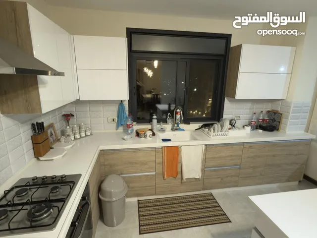 170 m2 3 Bedrooms Apartments for Rent in Ramallah and Al-Bireh Sathi Marhaba
