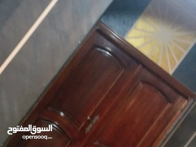 بيع منزل في حواره قريب من جميع الخدمات وسط البلد