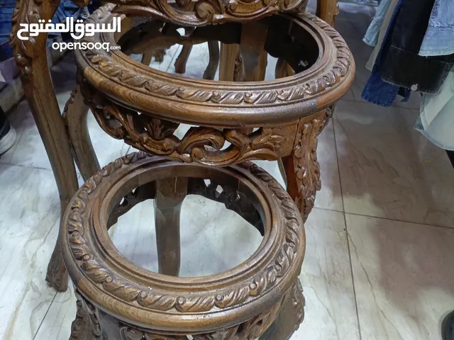 طقم طربيزات زان حفر دمياطي بحاله الوكاله ناقصه زجاج وبس عندي طقمين بسعر 120 دبنار