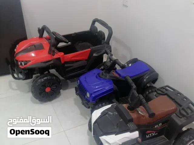 ثلاث سيارات اطفال بحاله جيده