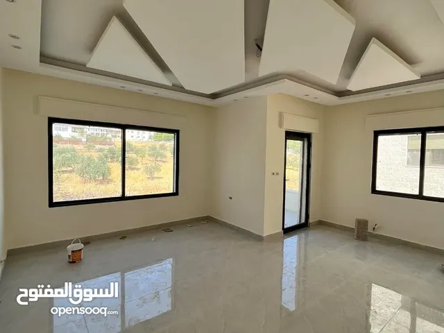 185 m2 3 Bedrooms Apartments for Sale in Salt Shafa Al-Amriya