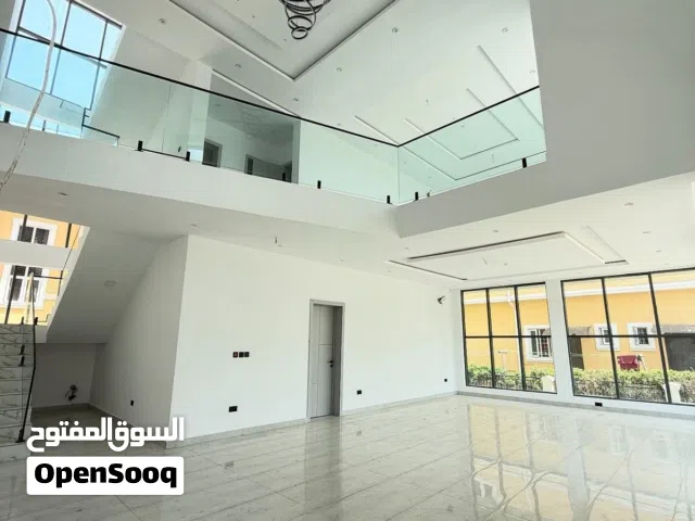 قاعة مفتوحة للإيجار بالحكيمية على الشارع العام