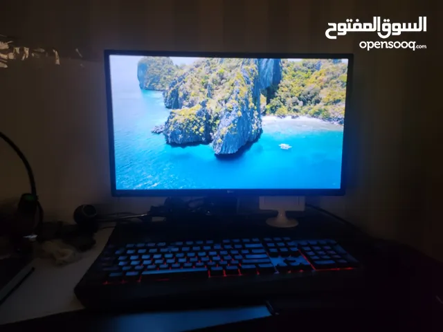 24" LG monitors for sale  in Jeddah