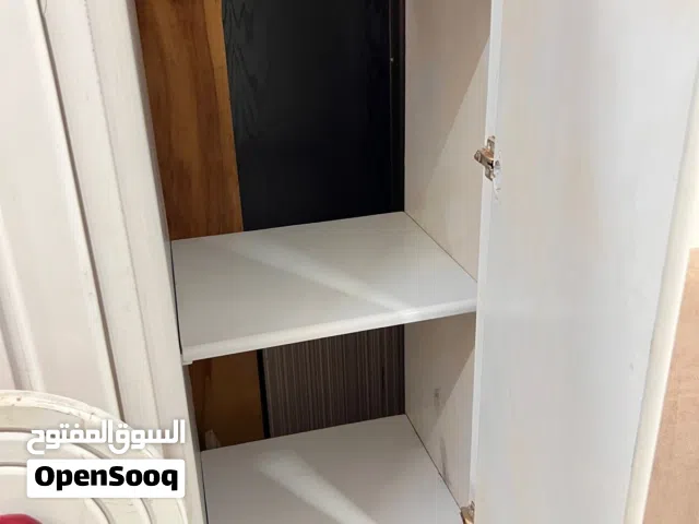 خرائن لقطه مستعمل نظيف خشب زان ولاتيه