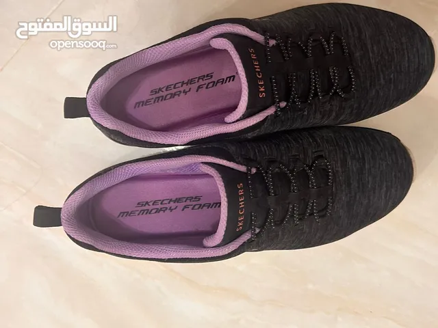 skechers (memory foam )