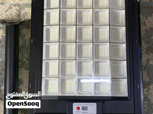 كشاف طاقةً شمسية حجم 8000 الف واط