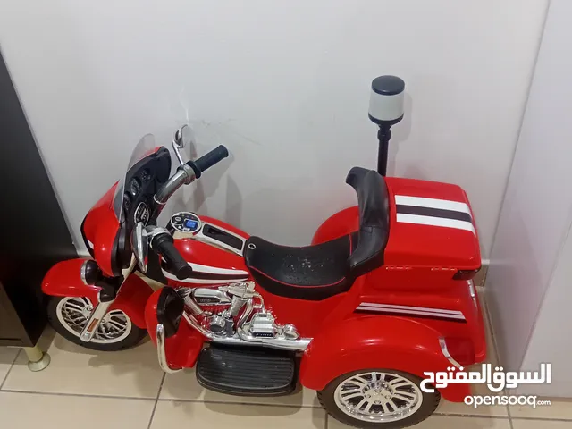 سكوتر احمر قابل للشحن سريع