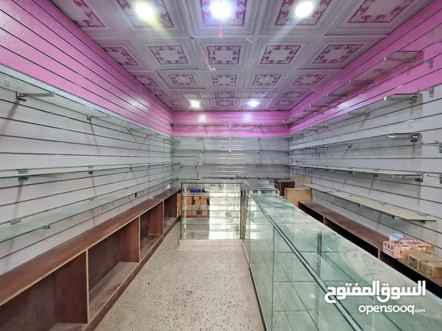 ديكور مكتبه للبيع ب600000 ري في حي شميلة والمحل للايجار ب 40000