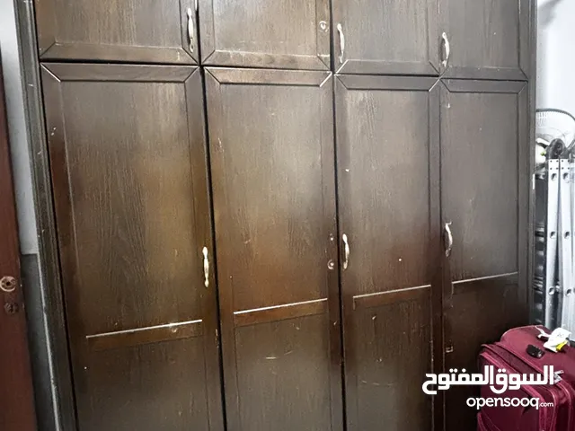 خزانة للبيع