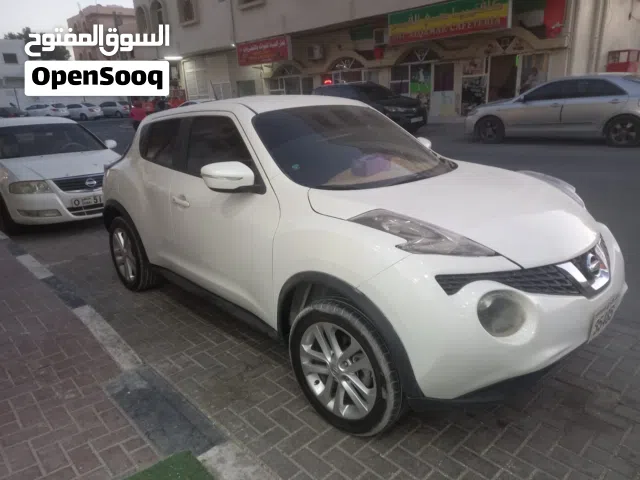 2016 نيسان جوك Standard