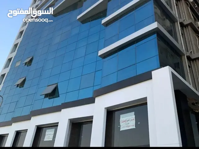 مساحة تجاري للايجار شارع التسعين الشمالى