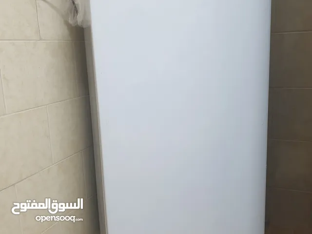 ثلاجة للبيع بحال الجديد