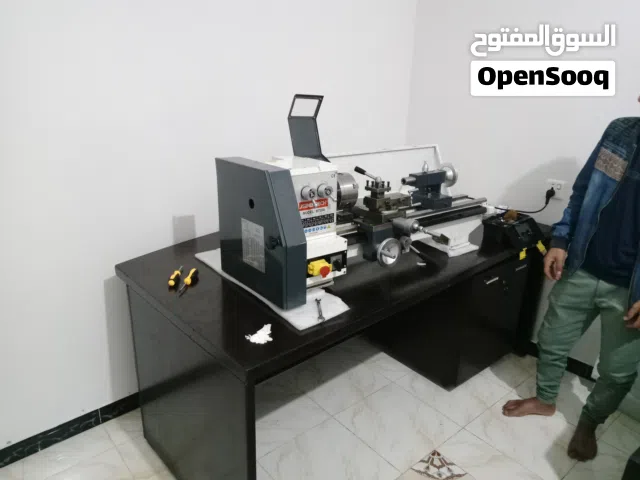 مخرطه شبه جديده. و cnc بسعر مناسب جدآ