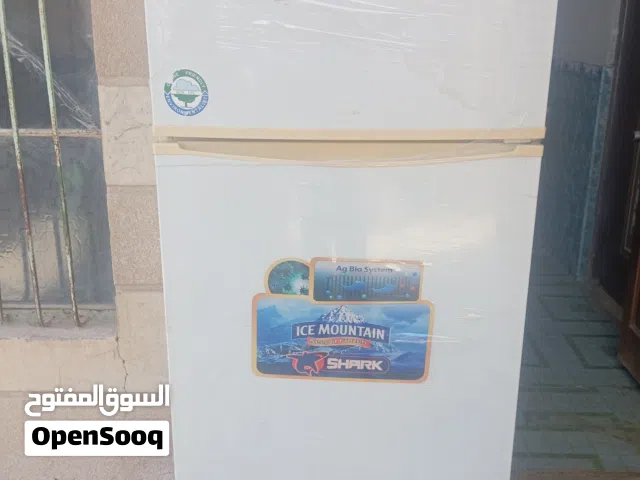 ثلاجة للبيع