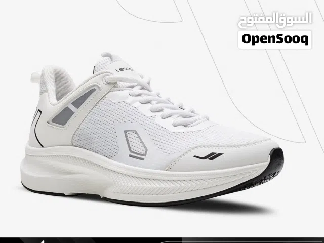 حذاء للوقوف لمسافات طويلة