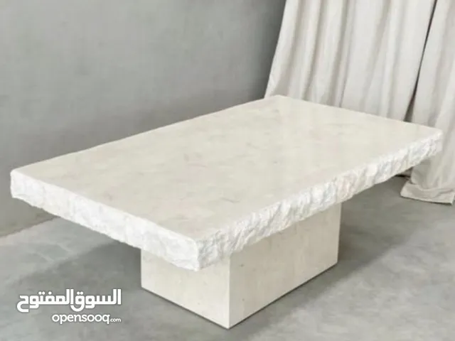 طاولات من حجر طبيعي