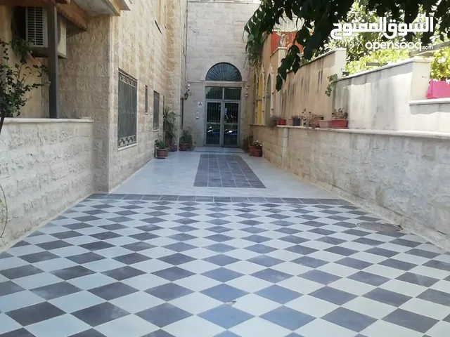 197 m2 3 Bedrooms Apartments for Sale in Amman Khalda