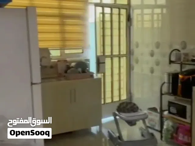 يوجد منزل طابق واحد ومنزل طابقين للبيع
