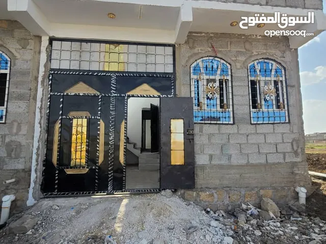2 m2 4 Bedrooms Townhouse for Sale in Sana'a Uruq