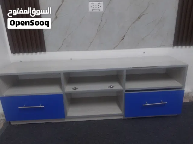 طاولة تلفزيون مستعمله