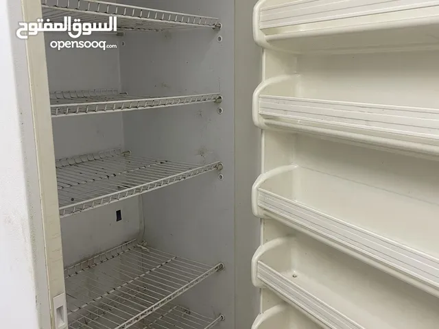 فريزر في حالة جيده