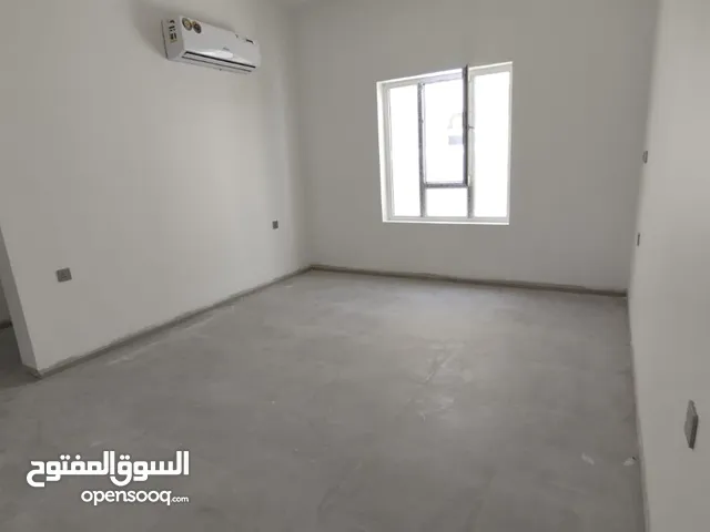 250 m2 4 Bedrooms Villa for Rent in Muscat Al Maabilah