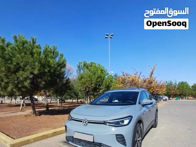 فولكسفاجن ID.4 Crozz Pure+ كهربائية موديل 2021، لون أسمنتي، مرخصة ومستعملة بحالة ممتازة