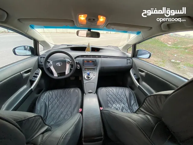 تويوتا بريوس 2011 بسعر مغري
