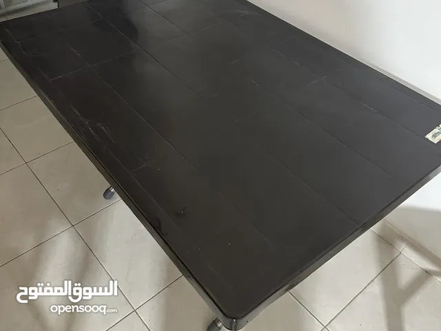 طاولة بلاستيك خارجية قابلة للطي نوع سامبا لون بني