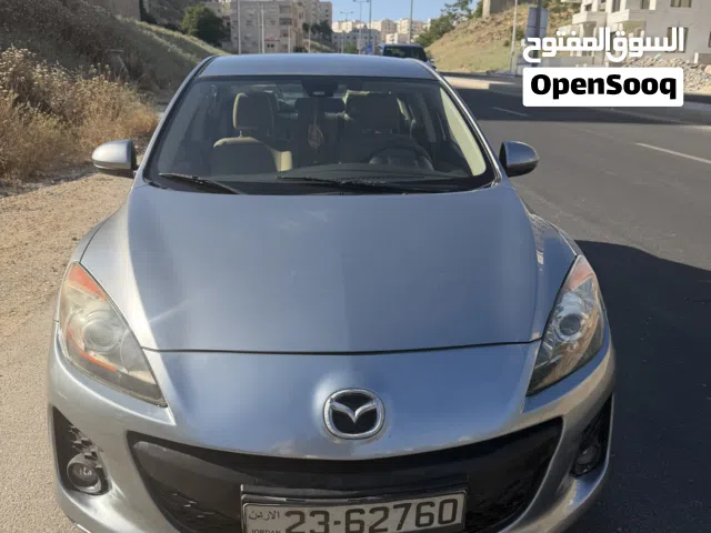 2014 مازدا 3 Standard