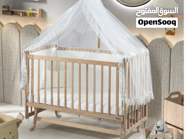 سرير طفل   يصير هزاز ويصير ثابت