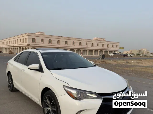 2015 تويوتا كامري XSE