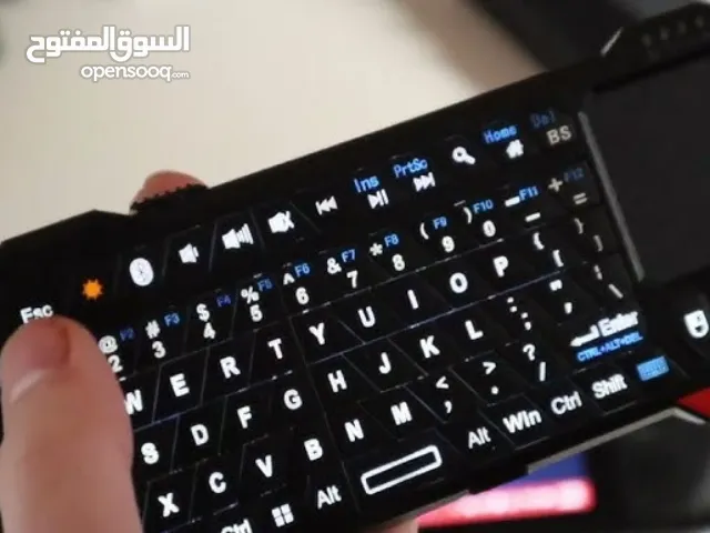 اخيرا توفر fosmon mini Bluetooth keyboard اللي رح يخلصك من معناة الكيبورد والماوس بالسفر وبالاجهزة