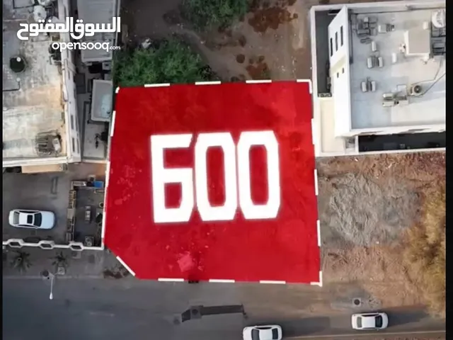 أرض سكنية فاخرة في شمال الغبرة - بوشر، بموقع حيوي قريب من البحر!