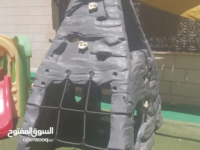 للبيع سجل تجاري فعال مع رخصة تربية / رياض أطفال 52 طالب. شقة طابق ارضي مع ساحة 350م2