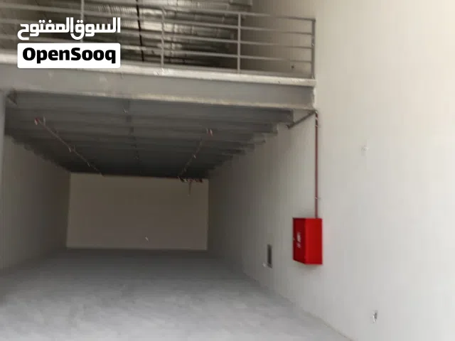 مستودع للايجار بعجمان الصناعيه يصلح لجميع الانشطه التجاريه والصناعيه ارخص سعر قدم بعجمان
