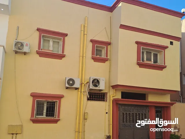 1 m2 More than 6 bedrooms Townhouse for Sale in Tripoli Janzour