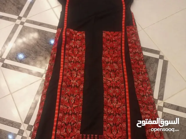 ثوب فلاحي تطريز يدوي