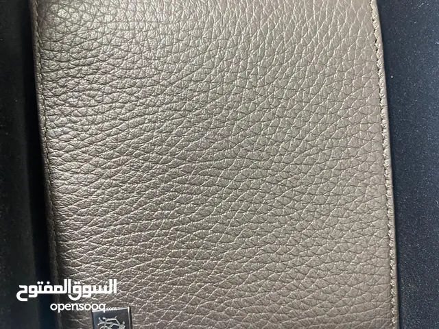محفظه جديده للبيع أو بوك بكامل الأغراض كرت