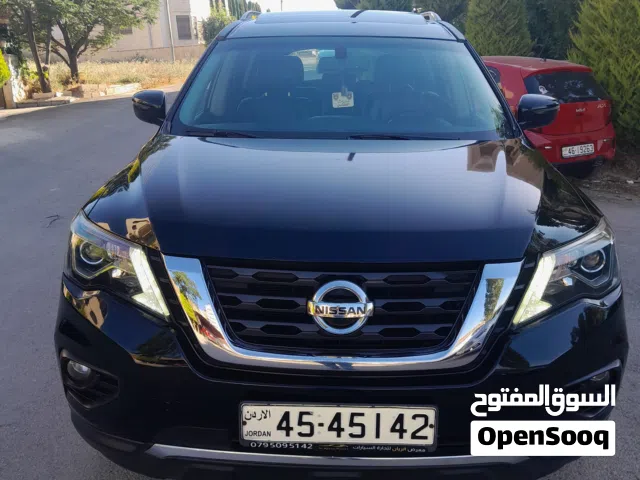 2018 Nissan Pathfinder Standard