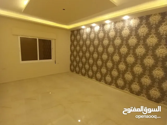 215m2 4 Bedrooms Apartments for Sale in Zarqa Al Zarqa Al Jadeedeh