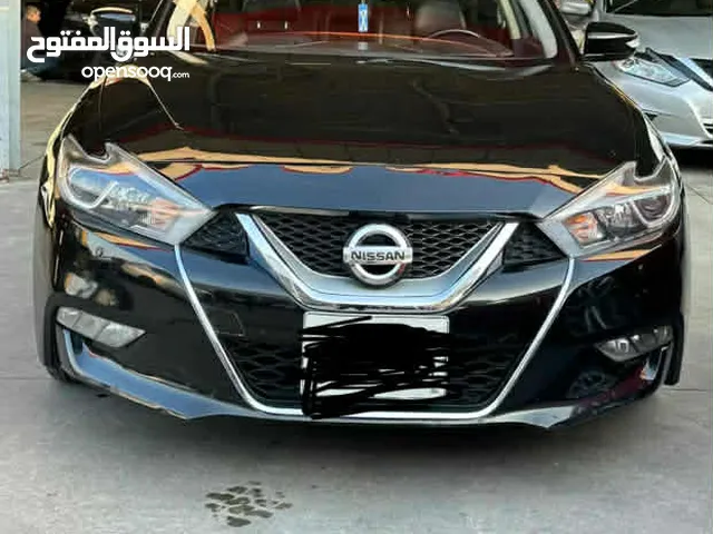 نيسان ماكسيما