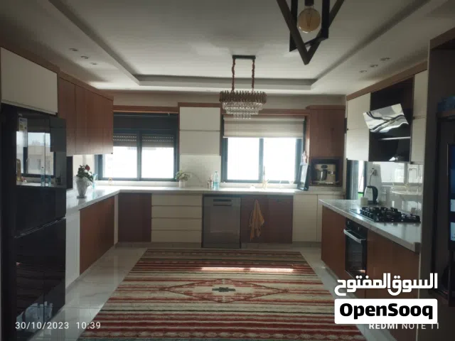 شقة للبيع بمساحة كبيرة