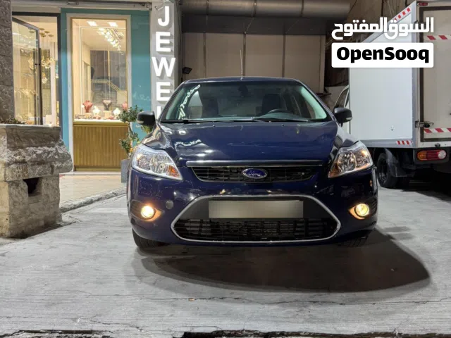 2010 فورد فوكس Standard