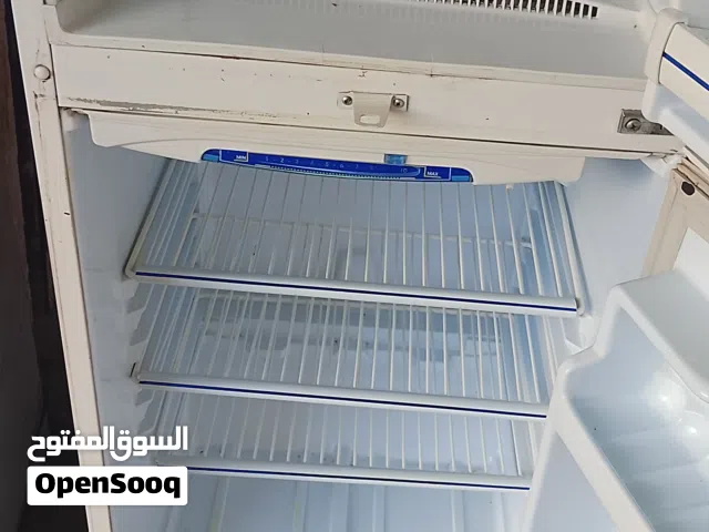 ثلاجه مستعمله شهرين شبه جديده