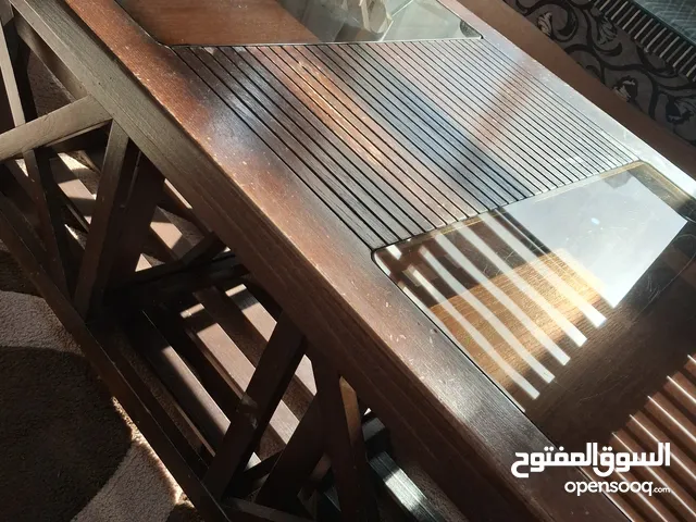 طاولتين وسط