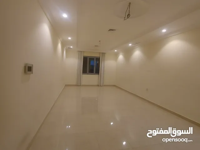 170 m2 3 Bedrooms Apartments for Rent in Hawally Jabriya