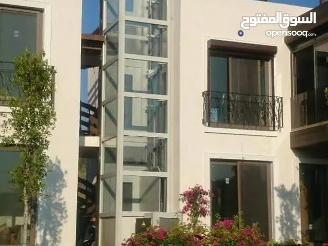 فنى مصاعد كهربائيه وسلالم متحركه
