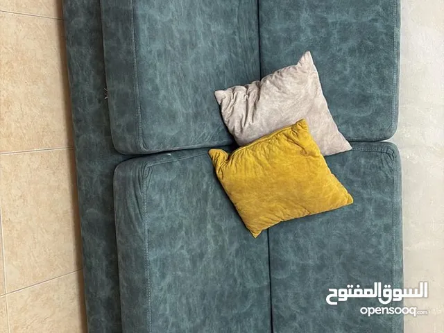 طقم معيشة خشب زان بحالة ممتازة للبيع