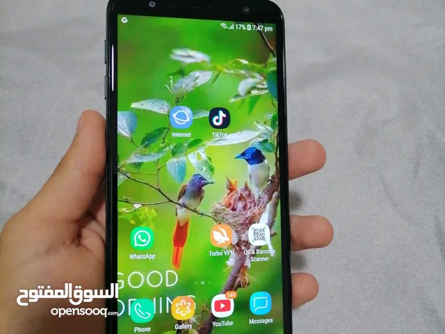 Samsung galaxy J4 core, 16 gb, Excellent condition, black provided with charger.
